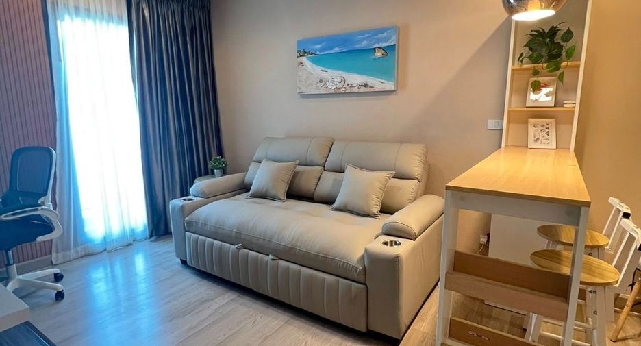 For rent 2 bedrooms condo in Huai Khwang, Bangkok