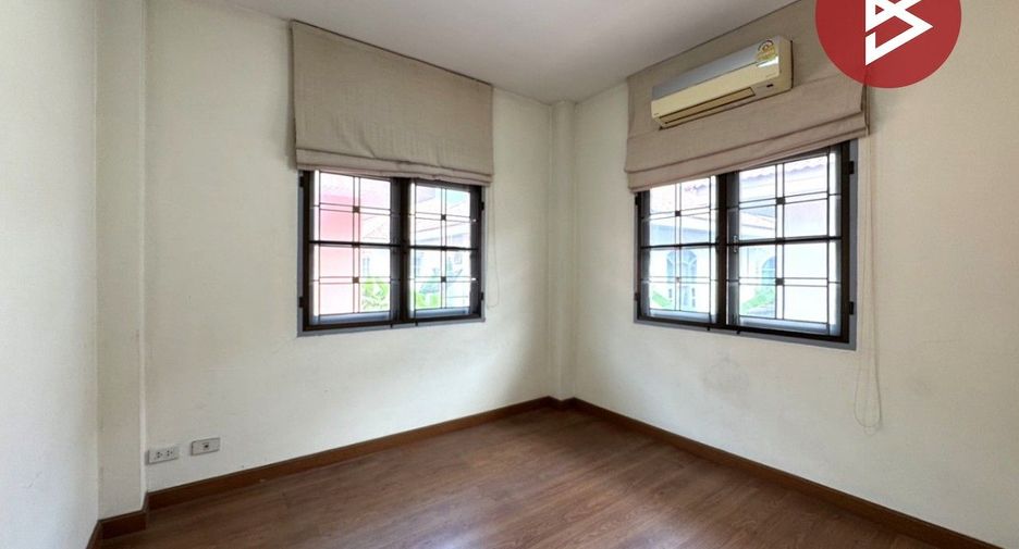 For sale 3 bedrooms house in Don Mueang, Bangkok