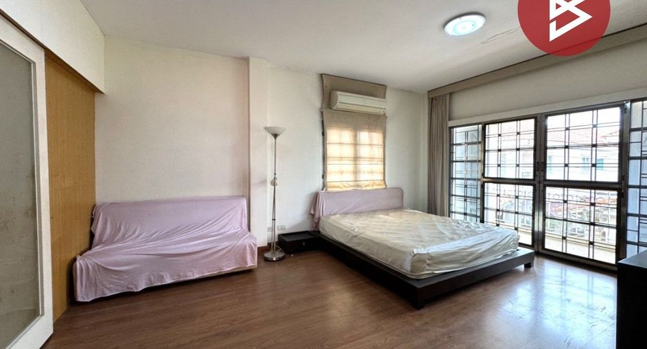 For sale 3 bedrooms house in Don Mueang, Bangkok