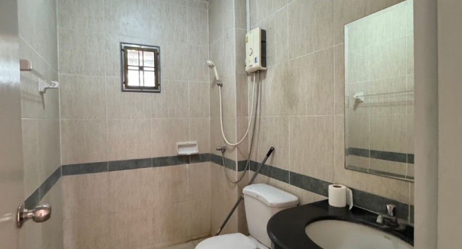 For sale 3 bedrooms house in Don Mueang, Bangkok