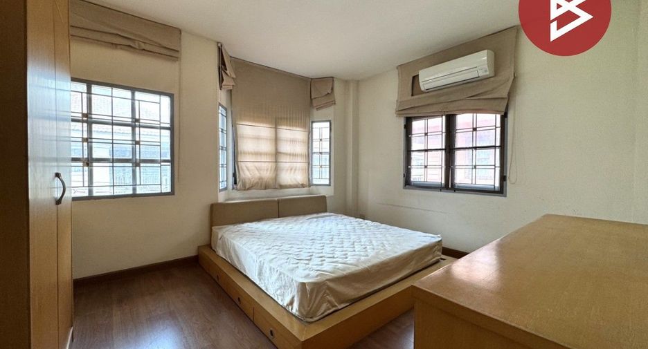 For sale 3 bedrooms house in Don Mueang, Bangkok