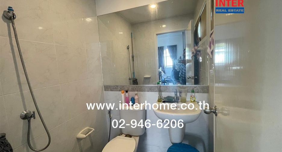 For sale 3 bedrooms townhouse in Nong Khaem, Bangkok