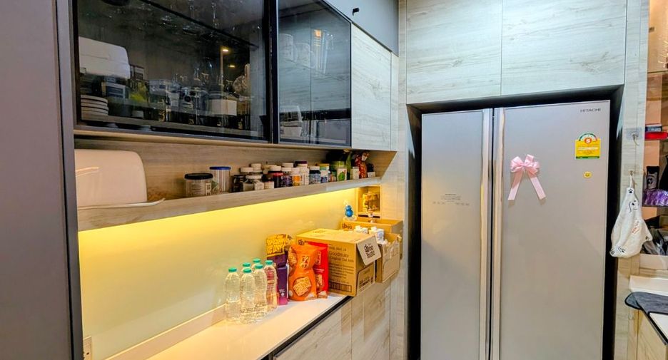 For sale 4 bedrooms house in Bang Phli, Samut Prakan
