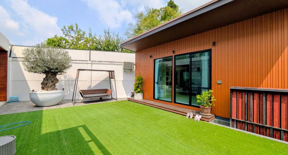 For sale 4 bedrooms house in Bang Phli, Samut Prakan