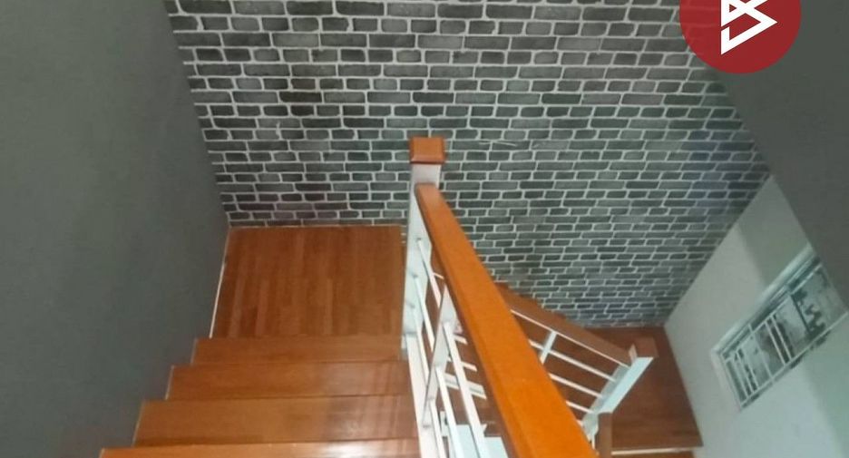 For sale 3 bedrooms townhouse in Min Buri, Bangkok