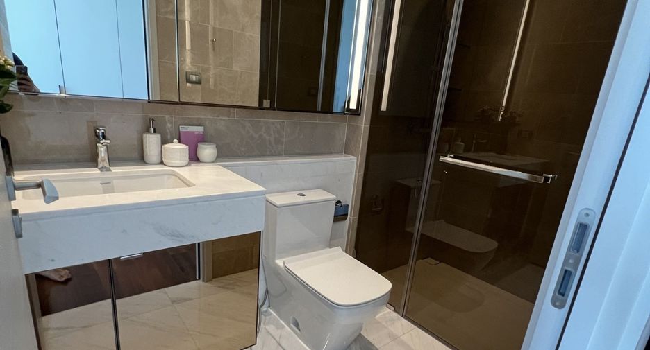 Condo en alquiler y en venta de 2 habitaciones en Pathum Wan, Bangkok