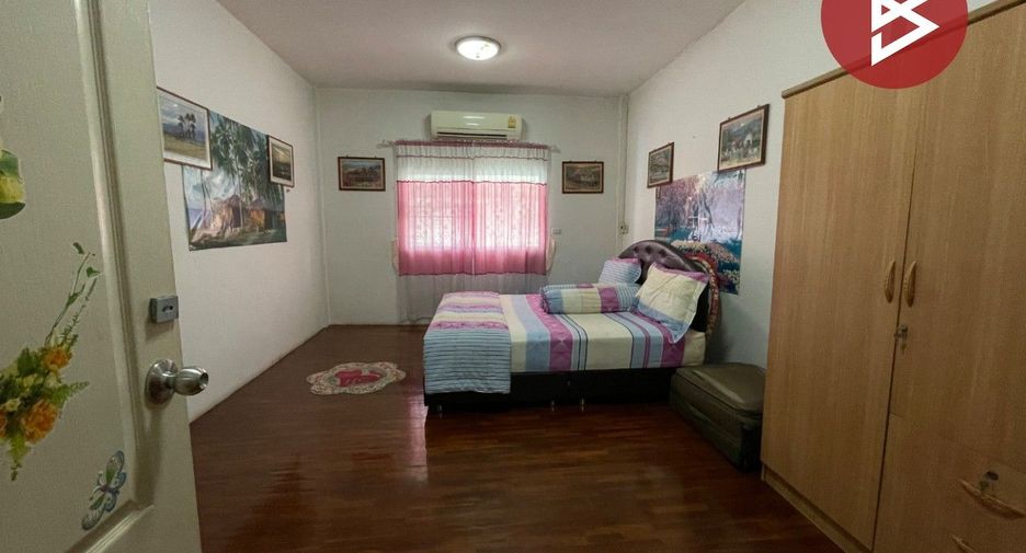 For sale 3 bedrooms townhouse in Sai Noi, Nonthaburi