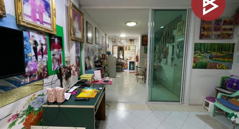 For sale 3 bedrooms townhouse in Sai Noi, Nonthaburi