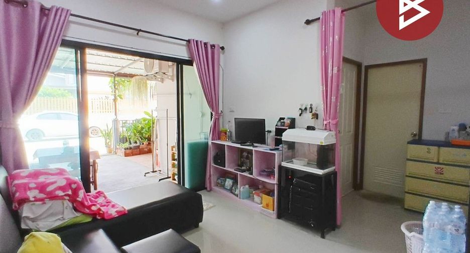 For sale 2 bedrooms townhouse in Ban Bueng, Chonburi