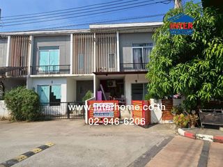 Casa adosada en venta de 3 habitaciones en Bang Sao Thong, Samut Prakan
