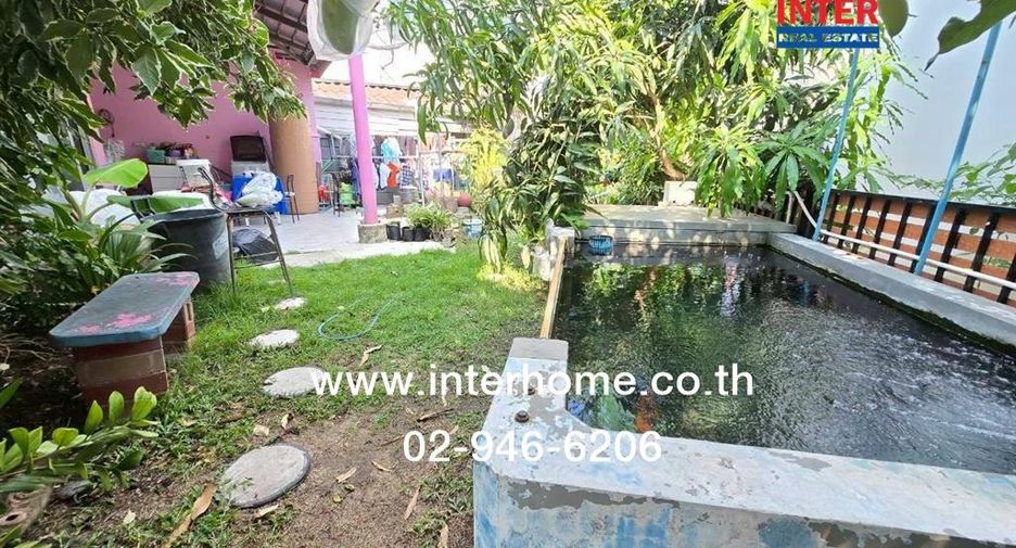 À vendre 3 chambres maison de ville à Bang Sao Thong, Samut Prakan