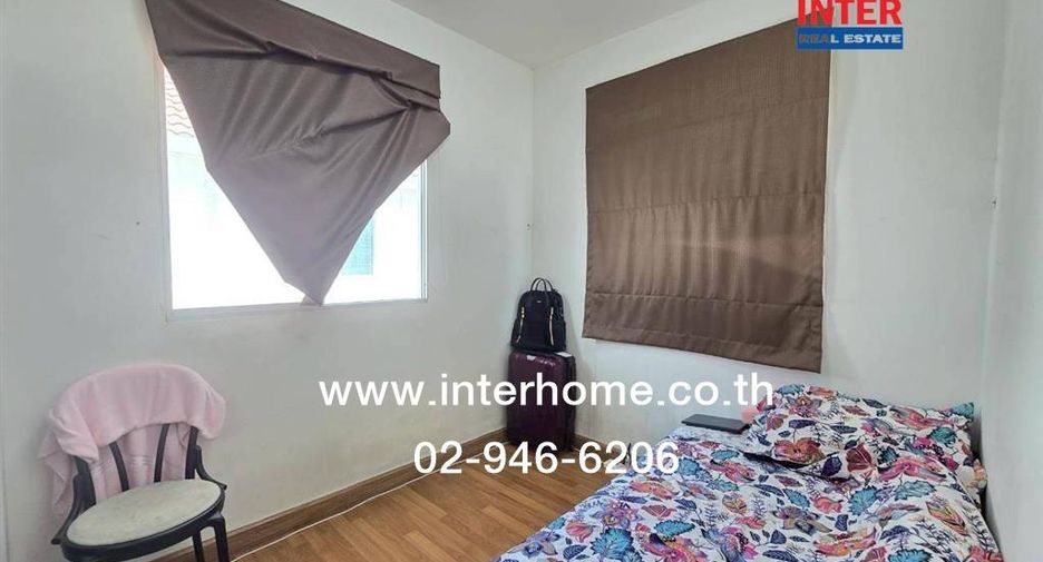 À vendre 3 chambres maison de ville à Bang Sao Thong, Samut Prakan