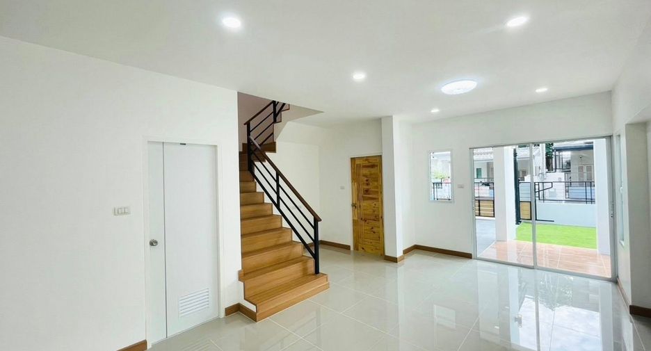 For sale 3 bedrooms house in Si Racha, Chonburi