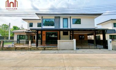 For sale 4 bedrooms house in Khlong Sam Wa, Bangkok