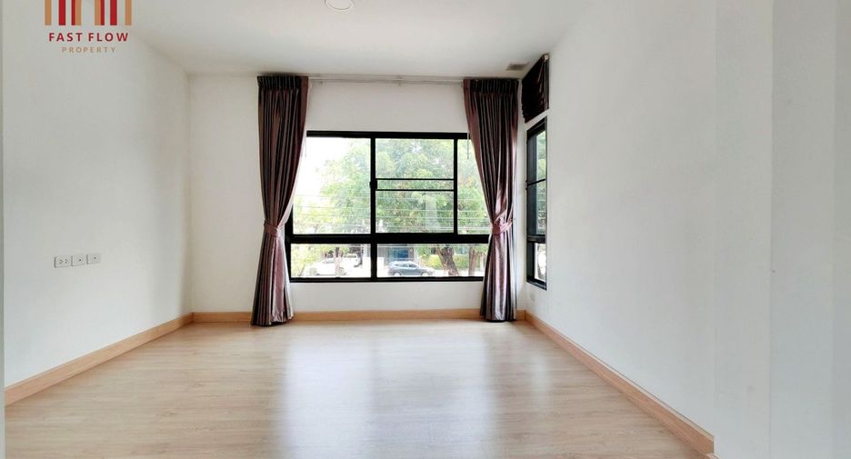 For sale 4 bedrooms house in Khlong Sam Wa, Bangkok