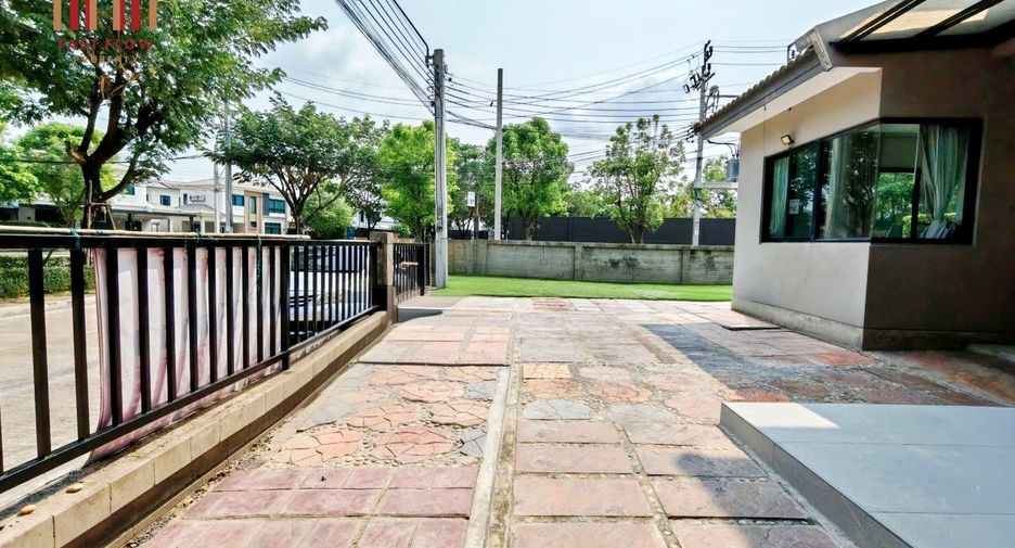For sale 4 bedrooms house in Khlong Sam Wa, Bangkok