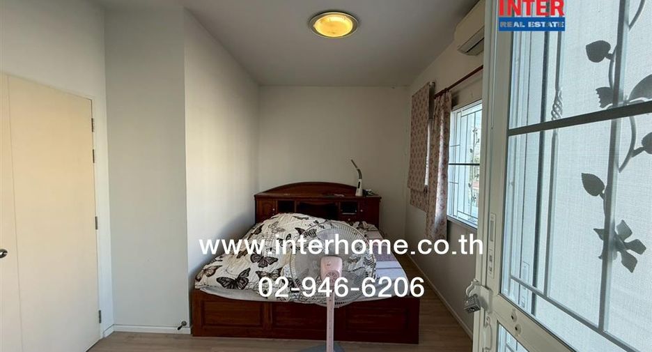 For sale 3 bedrooms townhouse in Mueang Nonthaburi, Nonthaburi