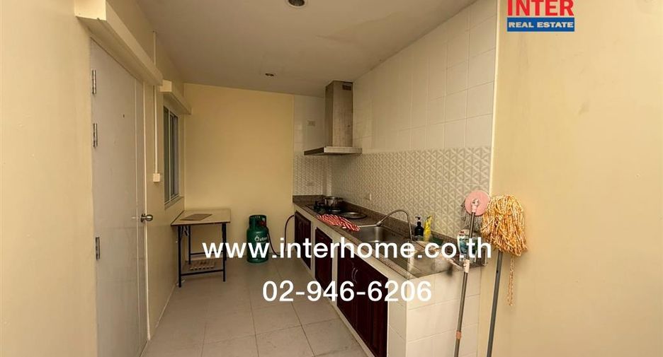 For sale 3 bedrooms townhouse in Mueang Nonthaburi, Nonthaburi