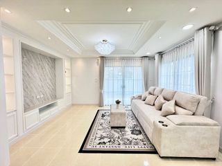 Продажа 3 спальни дом в Si Racha, Чонбури