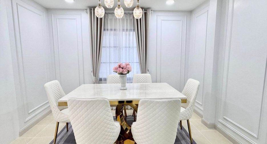 Casa en venta de 3 habitaciones en Si Racha, Chonburi
