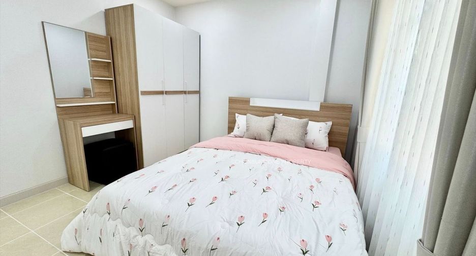 Casa en venta de 3 habitaciones en Si Racha, Chonburi