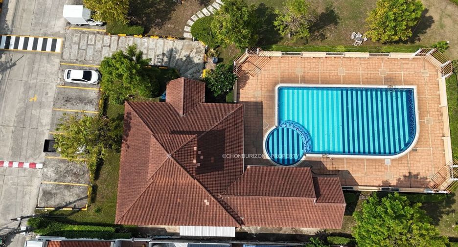 Casa en venta de 3 habitaciones en Si Racha, Chonburi