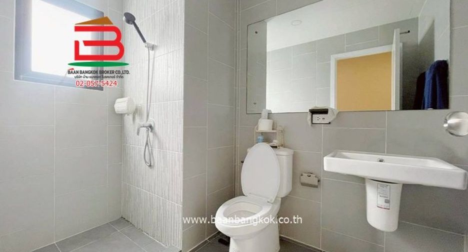 出租 和 出售 3 卧室 联排别墅 在 Lam Luk Ka, Pathum Thani