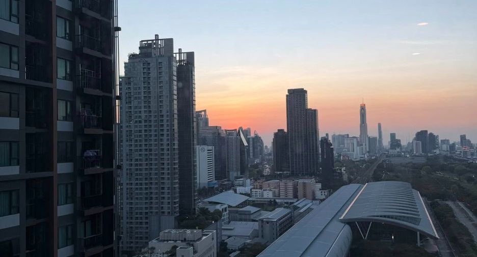 À louer 1 chambre condo à Watthana, Bangkok