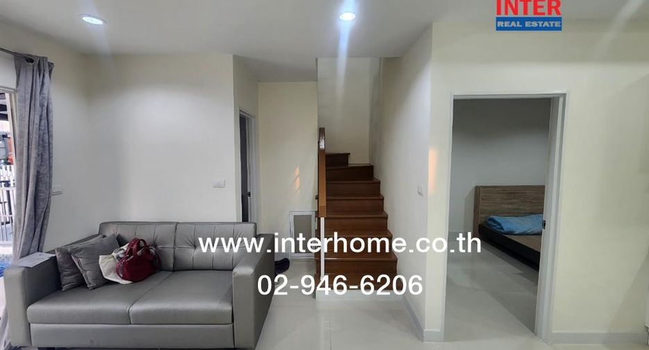 For sale 4 bedrooms townhouse in Mueang Samut Sakhon, Samut Sakhon