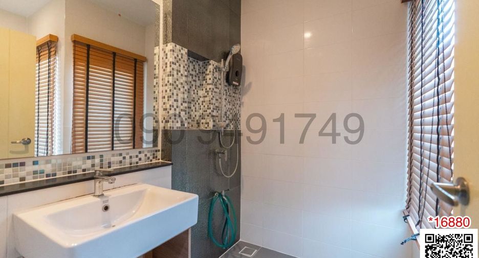 Haus zur Miete mit 3 Zimmer in Saphan Sung, Bangkok