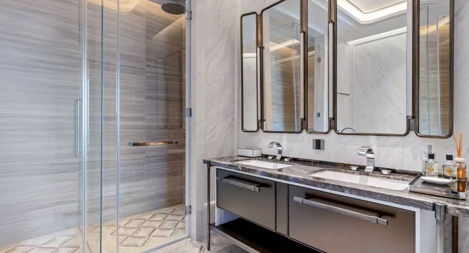 For rent 2 bedrooms condo in Sathon, Bangkok