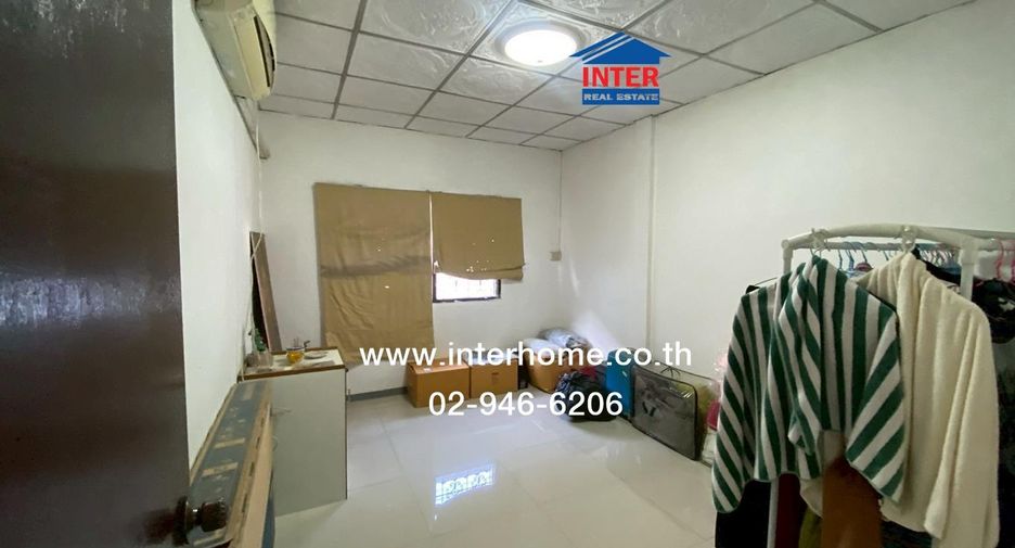 For sale 2 bedrooms townhouse in Bang Khen, Bangkok
