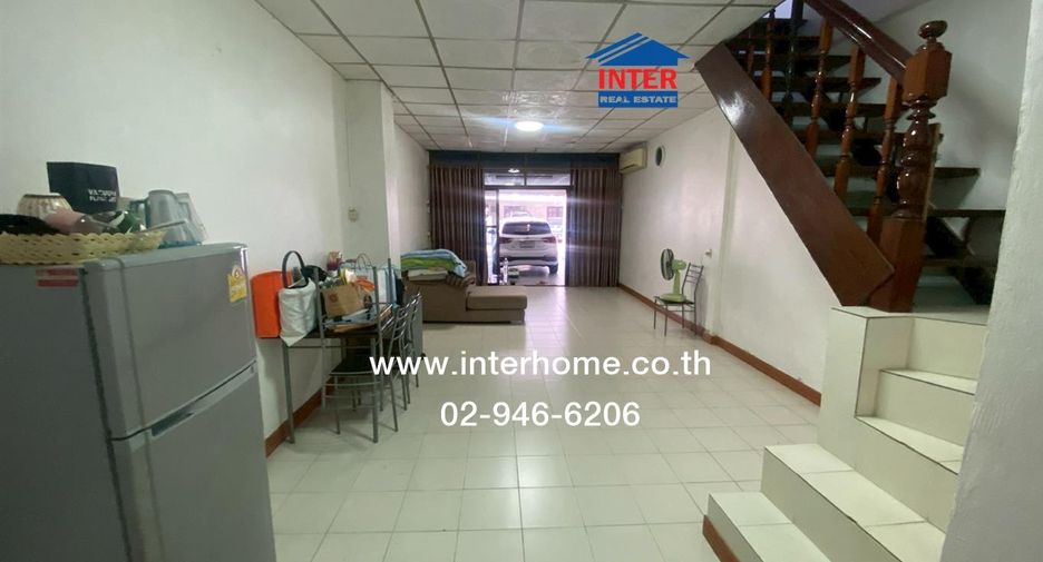For sale 2 bedrooms townhouse in Bang Khen, Bangkok