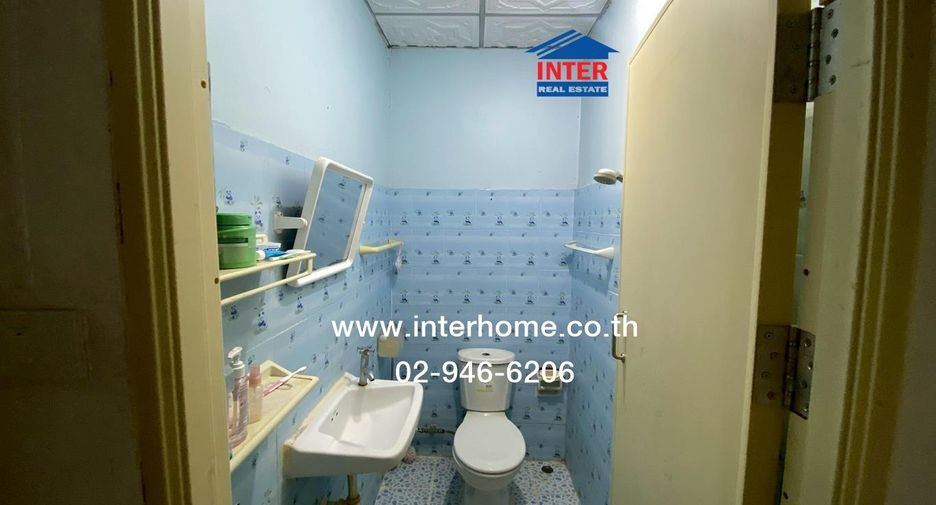For sale 2 bedrooms townhouse in Bang Khen, Bangkok