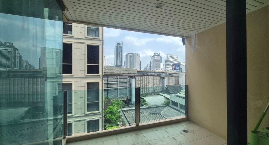 For rent 2 bedrooms condo in Pathum Wan, Bangkok