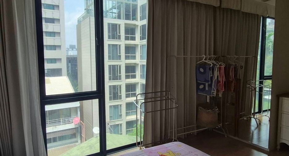 For rent 2 bedrooms condo in Pathum Wan, Bangkok
