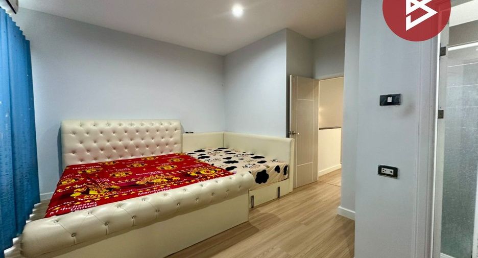 For sale 3 bedrooms house in Si Racha, Chonburi