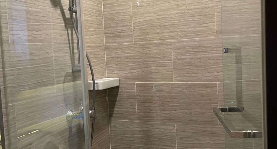 For rent and for sale 1 bed condo in Bang Na, Bangkok