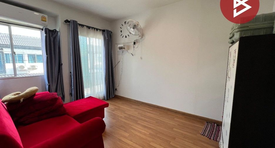 For sale 3 bedrooms townhouse in Mueang Chon Buri, Chonburi