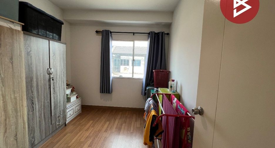 For sale 3 bedrooms townhouse in Mueang Chon Buri, Chonburi