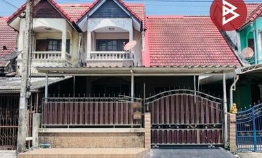 À vendre 4 chambres maison de ville à Bang Sao Thong, Samut Prakan