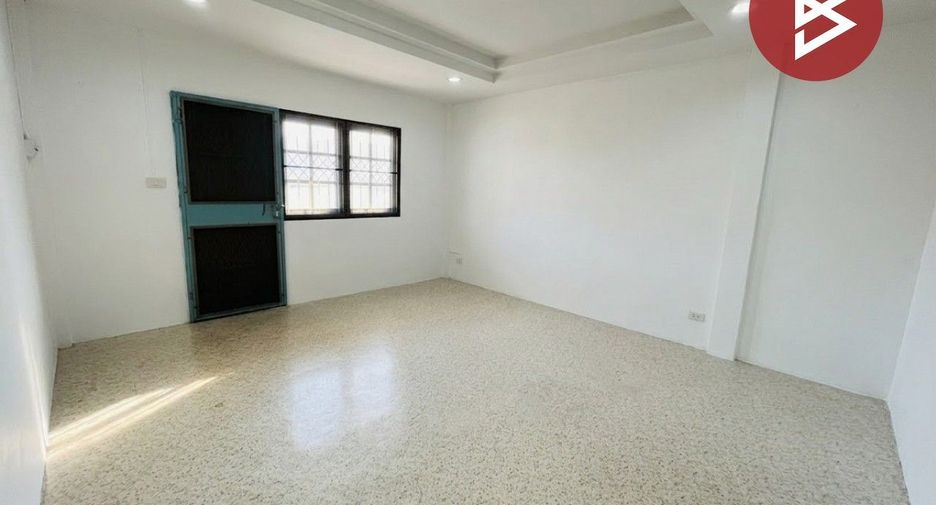 For sale 4 bedrooms townhouse in Bang Sao Thong, Samut Prakan