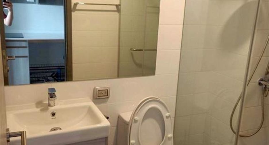 For sale 1 bed condo in Mueang Samut Prakan, Samut Prakan