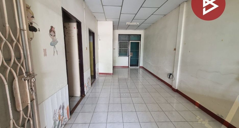 Reihenhaus zum Kauf mit 2 Zimmer in Si Racha, Chonburi