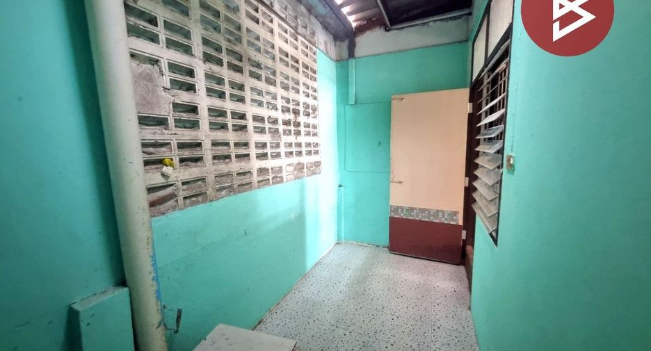 Reihenhaus zum Kauf mit 2 Zimmer in Si Racha, Chonburi