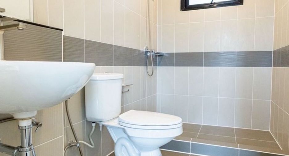 For sale 3 bedrooms townhouse in Prawet, Bangkok