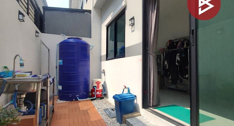 For sale 3 bedrooms townhouse in Sai Noi, Nonthaburi