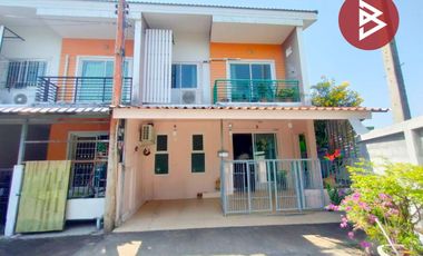 Casa adosada en venta de 4 habitaciones en Mueang Samut Sakhon, Samut Sakhon