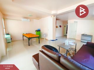 出售 4 卧室 联排别墅 在 Mueang Samut Sakhon, Samut Sakhon