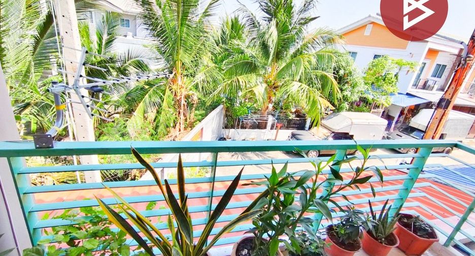 For sale 4 bedrooms townhouse in Mueang Samut Sakhon, Samut Sakhon